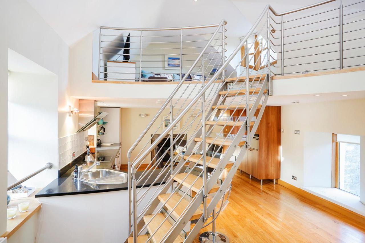 ALTIDO Unique Mezzanine Apartment in St Andrews Esterno foto