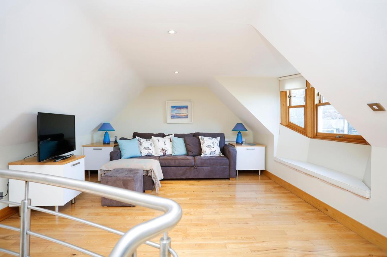 ALTIDO Unique Mezzanine Apartment in St Andrews Esterno foto